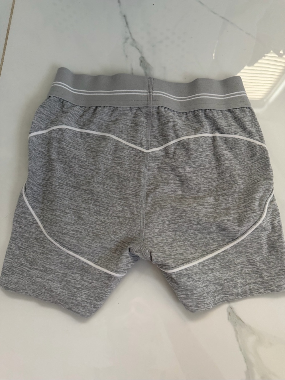 Alo Soft heart throb short - Picture 3 of 4